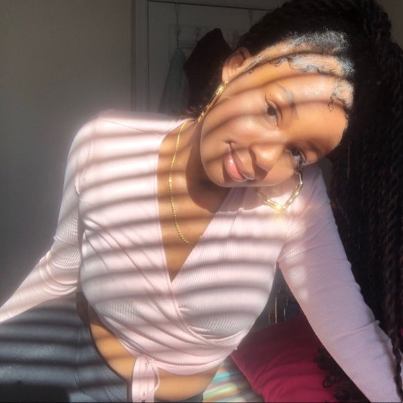 ๐Meet Your Posher, Jami๐ - Picture 2 of 16